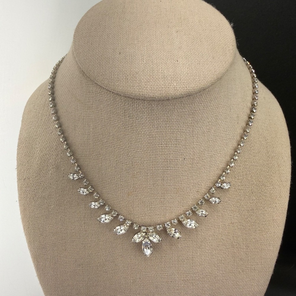 Vintage Rhinestone Necklace Silver Tone Wedding Prom Formal Classic 16" - Picture 1 of 10